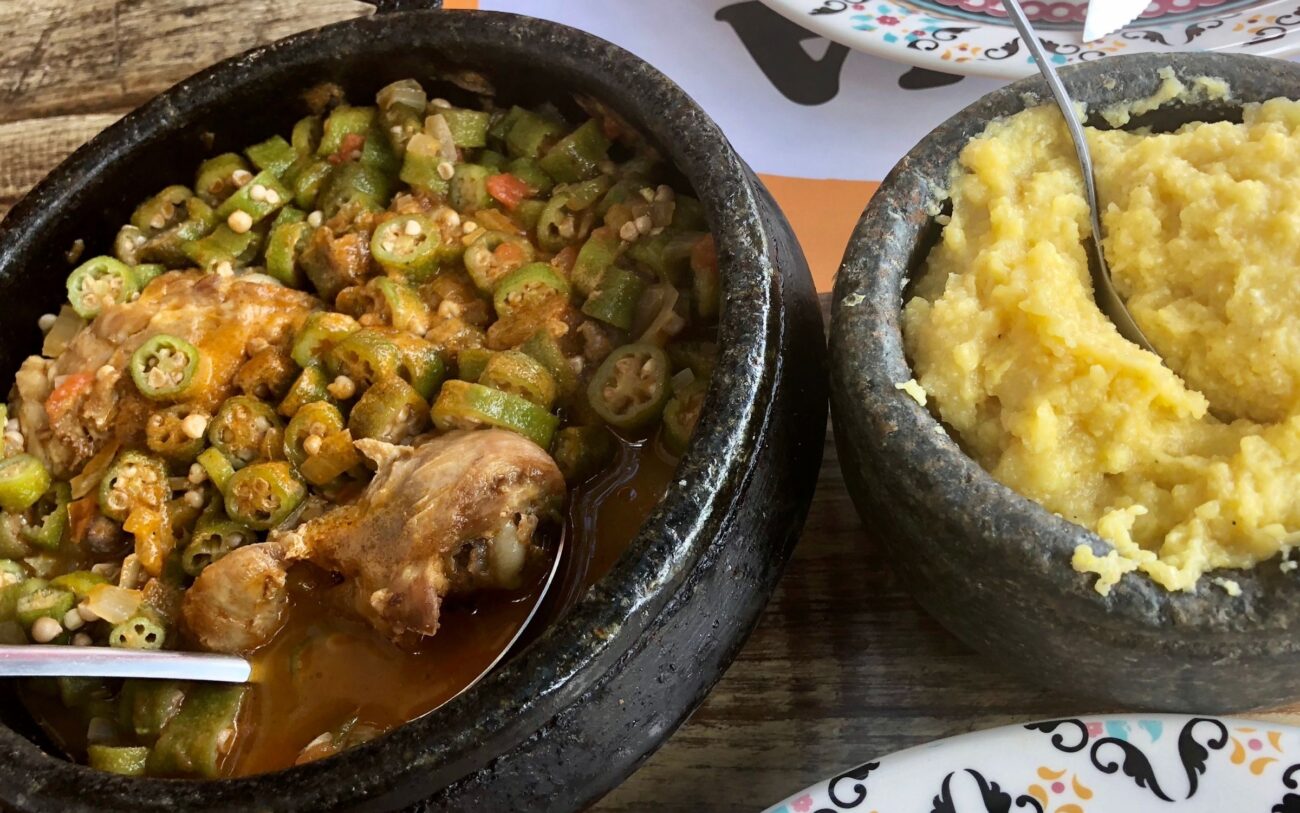 Frango com quiabo, o tradicional prato Mineiro